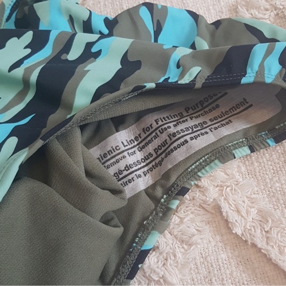 Nwt Nobo one piece cut out camo bathing suit - Picture 4 of 4